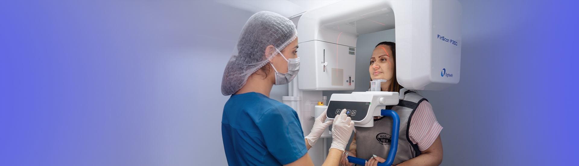 Paciente realizándose una tomografía cone beam 3d en Lima en PD Imaging Surco